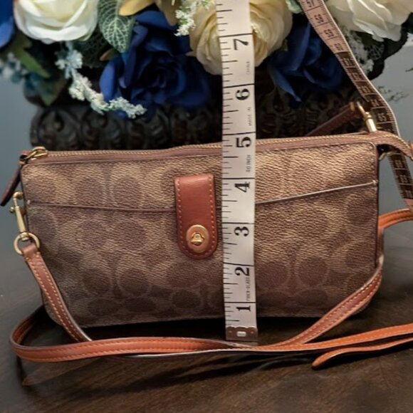 ⬇️PD⬇️O2 COACH Noa Pop Up Messenger in Signature Canvas #C5369 - Picture 7 of 9